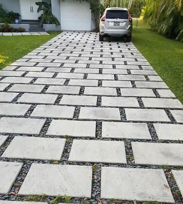 Cement Pavers, Modern Driveway, Diy Driveway, Pavers Diy, Driveway Design, Driveway Landscaping, Paver Driveway, Garden Walkway, Concrete Driveways