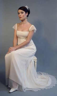 regency wedding dress Bridgerton Modern Outfits, Bridgeton Outfits, Pride And Prejudice Dress, Regency Wedding Dress, Jane Austen Dress, Jane Austen Wedding, Bridgerton Ball, Regency Dresses, Regency Wedding