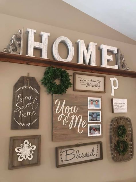 Dining Room Wall Decor Ideas Boho, Diy Farmhouse Ideas, Family Pictures On Wall, Farmhouse Gallery Wall, Family Room Walls, Family Wall Decor, Photo Wall Decor, Farmhouse Ideas, Farmhouse Dining Room