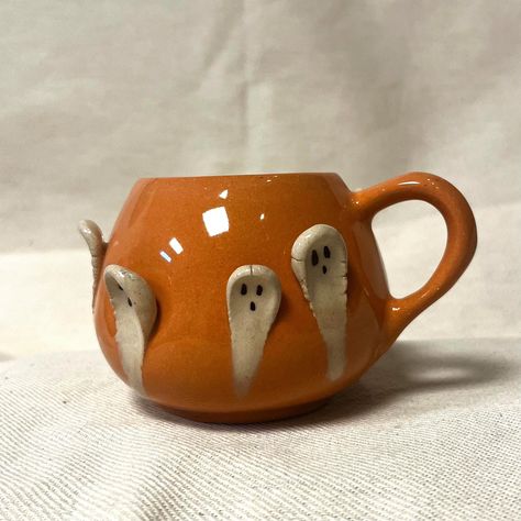 Handmade Ceramic Mug Halloween Mug Handmade Halloween Ceramic Mug Mug Halloween - Etsy Ceramic Mug Glazing Ideas, Cute Pottery Mug Ideas, Hand Crafted Gifts Ideas, Halloween Clay Projects, Cute Clay Mugs, Things To Make In Ceramics, Ceramic Mug Shapes, Fun Ceramic Projects, Pottery Cup Ideas