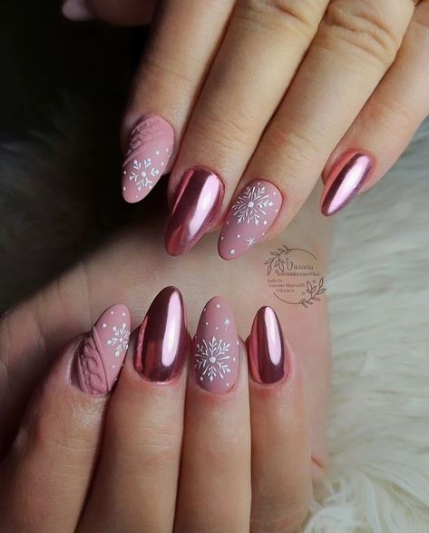 Purple Christmas Nails Winter, Mauve Christmas Nails, Plum Christmas Nails, Sugar Plum Nails, Sugarplum Nails, Sugar Plum Fairy Nails, Winter Berry Nails, Pink And Red Christmas Nails, Purple Winter Nails