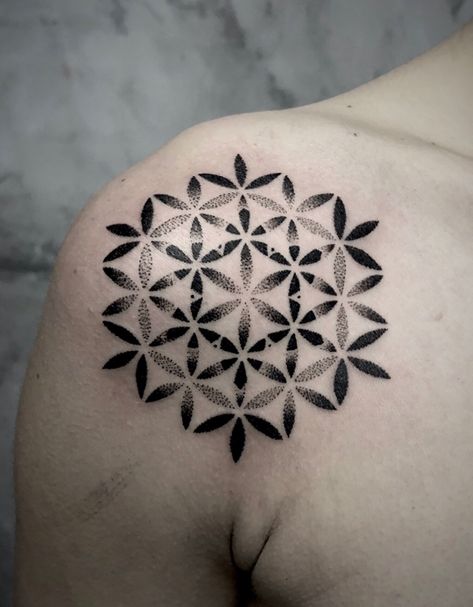 Cleo Wattenstrom, Golden Spiral Tattoo, Space Mandala, Pentagram Tattoo, Flower Of Life Tattoo, Spiral Tattoos, Polynesian Tattoos, Sacred Geometry Tattoo, Tattoo Reference