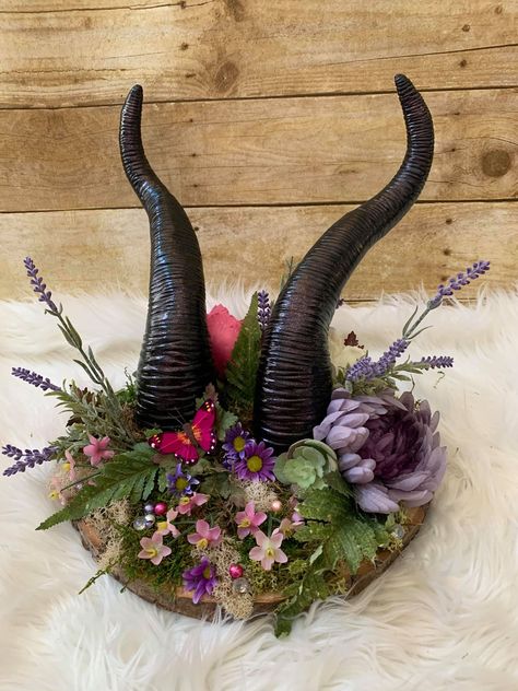 Maleficent Themed Wedding, Disney Villain Centerpiece, Maleficent Centerpieces, Disney Villains Centerpieces, Maleficent Themed Party, Ursula Centerpiece, Malificent Bday Party, Maleficent Decorations, Maleficent Crafts