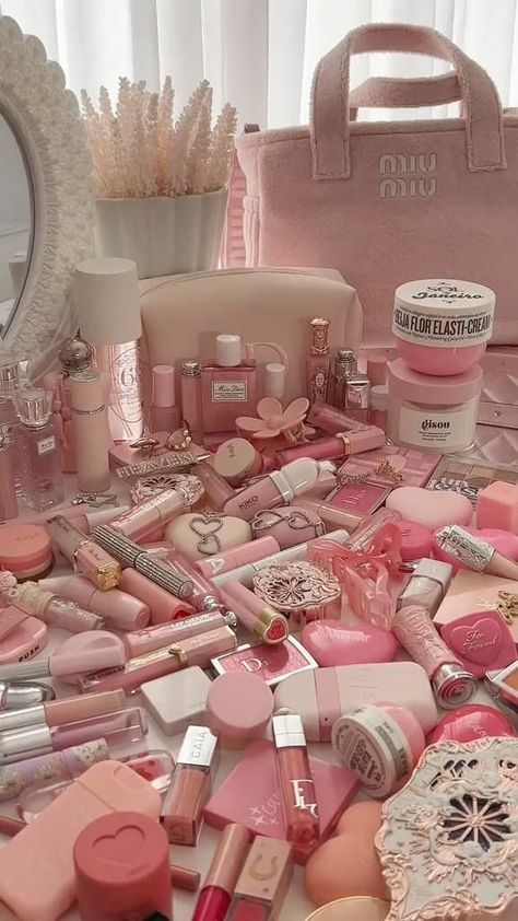 Makeup Collection Goals, Alat Makeup, Girly Makeup, Sephora Skin Care, Pink Lifestyle, Ethereal Makeup, Pink Life, Fancy Makeup, Pink Girly Things