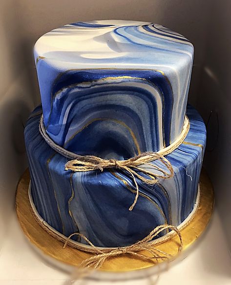 Marbal Cake Decorating, Ombre Fondant Cake, Marbel Cake Decoration, Fondant Cakes Birthday Men, Marble Cake Design, Blue Fondant Cake, Blue Marble Cake, Marble Fondant Cake, Marbled Fondant