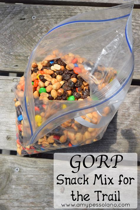 An easy snack to make for hiking. Gorp Recipes, Preschool Recipes, Backpack Food, Camping Meals For Kids, Snack To Make, Utah Trip, Trail Mix Recipes, Umbrella Tree, Girl Scout Camping