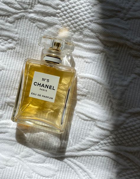 Chanel Number 5 Aesthetic, Chanel Number 5, Perfume Chanel, Number 5, Rich Girl Aesthetic, Chanel Paris, Old Money Aesthetic, Rich Girl, French Girl