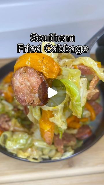 Song Of The South Recipe, Sunday Dinner Ideas Black People, Fried Cabbage Recipes Easy, Southern Cabbage Recipes, Southern Style Cabbage, Soul Food Meals, Southern Sunday Dinner Ideas, Soulfood Sunday Dinner Ideas, Sunday Dinner Ideas Soul Food