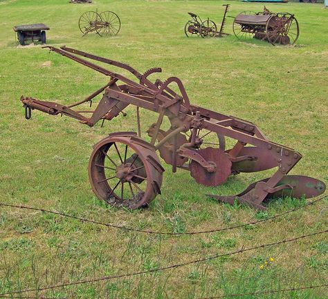 old farm equipment images | old farm equipment---wa. Farming Equipment, Outdoor Aesthetic, Old Farm Equipment, Farm Tools, Antique Tractors, Old Tractors, Vintage Tractors, Farm Machinery, Antique Tools