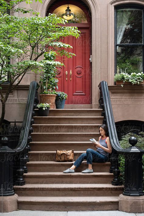 Stoop Photoshoot, Brownstone Photoshoot, Building Photoshoot, Mtv Downtown, New York Photoshoot, Nyc Brownstone, New York Brownstone, Grad Shoot, Evil Girl