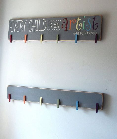 Wood Sign Art, Every Child Is An Artist, Brag Board, Diy Holz, Kids Artwork, Toy Rooms, Kids Wood, Pallet Projects, Wooden Crafts