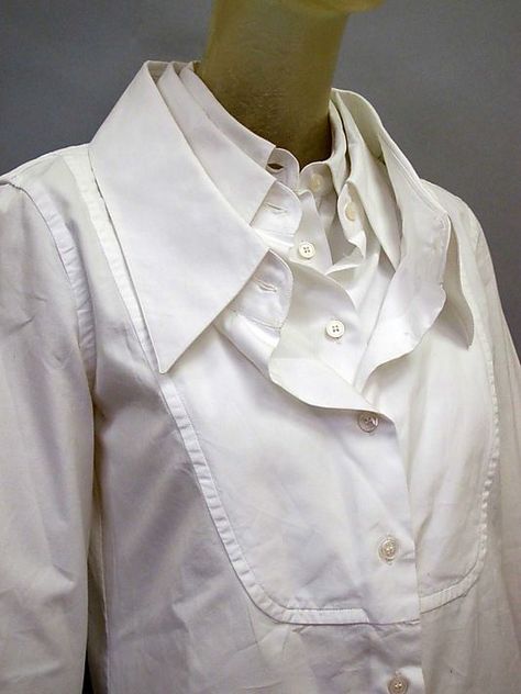 Viktor And Rolf, Deconstruction Fashion, Upcycling Design, Creative Shirts, White Collared Shirt, Viktor & Rolf, Collar Designs, Art Shirts, White Shirts