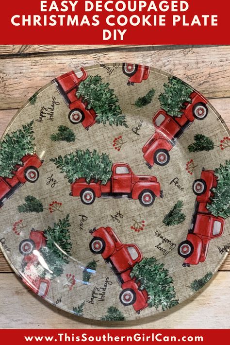 Cookie Plate, Mod Podge Crafts, Plates Diy, Christmas Crafts To Make, Dollar Tree Christmas, Fun Christmas Crafts, Christmas Crafts For Gifts, Dollar Tree Crafts, Dollar Store Crafts