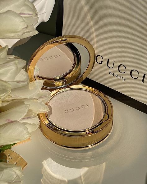 Cosmetic Aesthetic, Cosmetics Aesthetic, Gucci Makeup, Makeup Package, Everyday Makeup Routine, Cream Aesthetic, Classy Aesthetic, Luxury Makeup, Beige Aesthetic