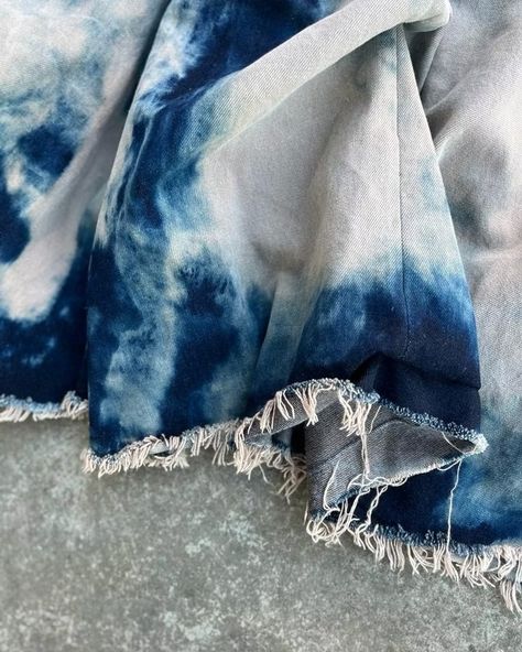 This is the "Draped tie dye denim skirt", part of the "De-persona collection" by @bortolotticristian, now available to be rented through Maison Indie. "Very wide 6-sheet skirt where the coloring in this case is made with bleached dye, the peculiarity of the skirt is the draping chosen to evoke movement and fluidity. This drapery was created by sewing only at the ends of the fabric strips so that they can be knotted centrally and create a more or less full-bodied drapery as you wish." "The D... Denim Dyeing, Bleached Fabric, Denim Dye, Dye Denim, Personal Values, Tie Dye Denim, Fabric Strips, Denim Skirt, Persona