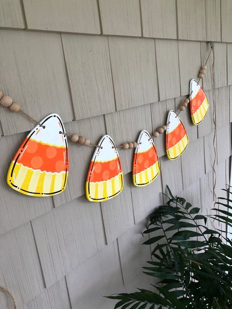 Corn Bead, Flip Flop Sign, Wood Banner, Cozy Fall Decor, Star Candy, Fall Garland, Cute Candy, Mantel Decorations, Fall Decorating