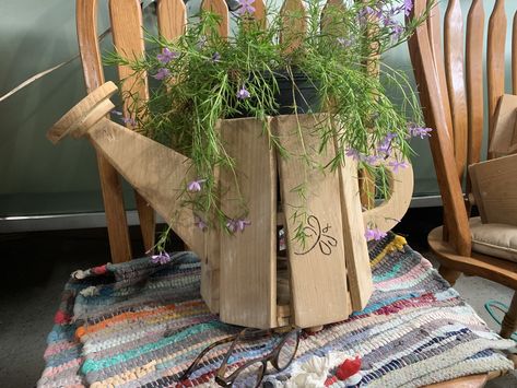 Wooden watering can made from reclaimed cedar. #reclaimedwood #woodplanter #wateringcan Watering Can Planter, Wood Art Projects, Reclaimed Wood Projects, Water Can, Wood Planters, Wooden Projects, Pallet Ideas, Wooden Slats, Watering Can