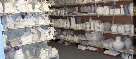 Bisque Pottery, Ready To Paint Ceramics, Ceramic Art Sculpture, Ceramic Molds, Christmas Village Houses, Ceramic Bisque, Doll Painting, New Ceramics, Ceramic Houses