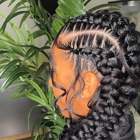 U.K Birmingham Braider📍 on Instagram: "NEW SERVICE ALERT 🚨🦋 inspired by the amazing @braidsbytattii 🦋🦋🦋 Butterfly Braids!!! I love this look - Can be booked anytime not just on booking days 🫶🏼🫶🏼 . . . Follow @hairbytiatheacademy @hairbytia_ @hairbytiathesalon for more 🎓 . . . #braidingclassesuk#braidinghelp#braidingtips#braidtips#howtobraid#braidstyles#braidinspiration #birminghambraids #birminghambraider #birmingham #fauxlocs#hairstyles #heartbraids#boxbraid #braiding #boxbraidsuk #stitchbraids#passiontwistbob#knotlessboxbraids #braidgang #braider #fulanibraids#passiontwists#cornrows #follow #youngbusiness #jumbobraids #knotlessbraids #butterflybraids" Jumbo Butterfly Braids, Boho Feed In Braids Cornrows, Butterfly Cornrows, Butterfly Feed In Braids, Butterfly Cornrow Braids, 4 Butterfly Braids, New Service Alert, Butterfly Braids, Butterfly Braid