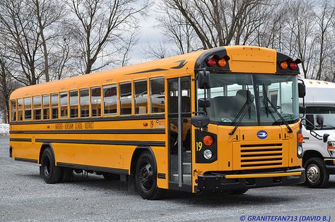 School Bus For Sale, Bluebird Buses, Nice Bus, Philippines Cities, Old School Bus, School Buses, Football Cheerleaders, Motor Home, Diesel Trucks