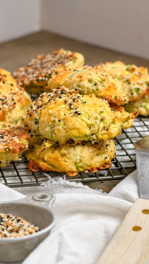 Fluffy, cheesy drop biscuits loaded with shredded zucchini and encrusted with everything bagel seasoning. So dang delicious. So dang easy to make. biscuits . drop biscuits . baking . baking recipes . easy baking recipes . cheddar zucchini . everything bagel seasoning . meal planning . snacks . healthy recipes . dinner recipes . side dish recipes . vegetables . appetizers . breakfast and brunch . easy baking . easy side dish recipes . cheese . baking cheese . biscuit recipe . drop biscuit recipe Biscuits Drop, Vegetables Appetizers, Cheese Biscuit Recipe, Drop Biscuit Recipe, Baking Recipes Easy, Drop Biscuits Recipe, Biscuits From Scratch, Cheese Biscuit, Recipes Cheese