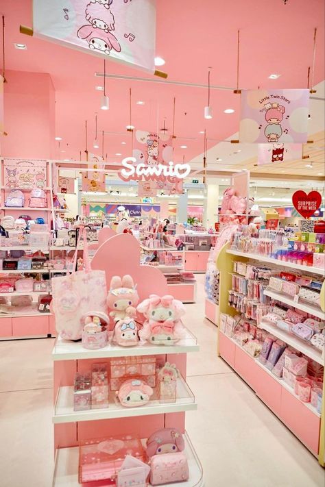 Kawaii Store Interior, Kids Store Display, Baby Store Display, Cute Background For Zepeto, Stationery Store Design, Hello Kitty Store, Gift Shop Interiors, Sanrio Shop, Penyimpanan Makeup