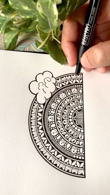 Half Mandala Drawing, Mandala On Wall, Mandala Step By Step, Mandala Tutorial, Half Mandala, Art Reels, Tangle Doodle, Pencil Drawings Easy, Mandala Design Art