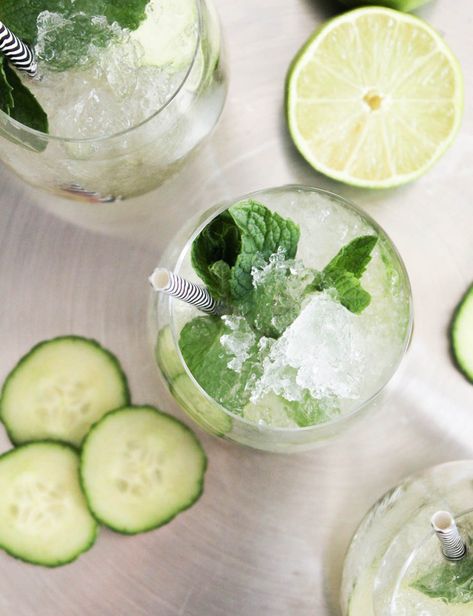 Cucumber-Mint Sparkler Pickle Vodka, Gin And Prosecco, Summer Vodka Cocktails, Spring Cocktail, Best Summer Cocktails, Easy Summer Cocktails, Prosecco Cocktails, Refreshing Summer Cocktails, Spring Cocktails