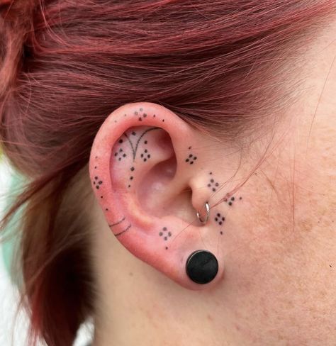 Ear Tattoo Dots, Ear Cuff Tattoo, Side Ear Tattoo, Ear Tattoo Inner, Inner Ear Tattoo, Ear Tats, Cuff Tattoo, Tats Ideas, Dot Tattoos