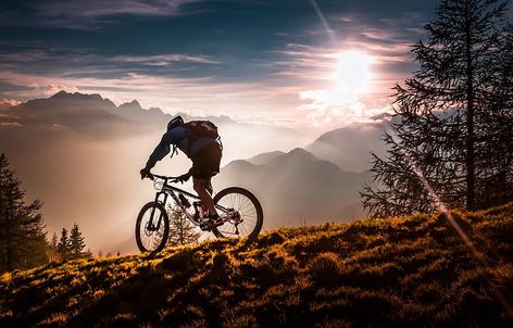 Bike Wallpaper Aesthetic, Mountain Bike Wallpaper, Mountain Biking Photography, Bike Wallpaper, Off Road Cycling, Bike Drawing, Bike Illustration, Bicycle Mountain Bike, Best Mountain Bikes