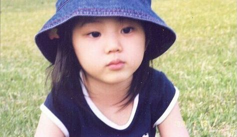 ♡ ྀ guess the kpop idols by predebut/baby pictures Quiz - By jimingotnojams Music Quiz, Childhood Pictures, Baby Tumblr, Baby Icon, Korean Babies, Childhood Photos, Pre Debut, Romantic Art, Mom Kid