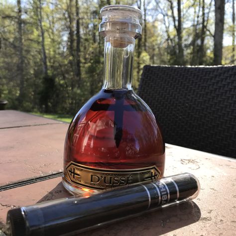 Dusse Bottle, Spirit Drink, Alcohol Party, House Rules, Wine And Liquor, Money And Happiness, Birthday Gif, Birthday Photoshoot, Cigars