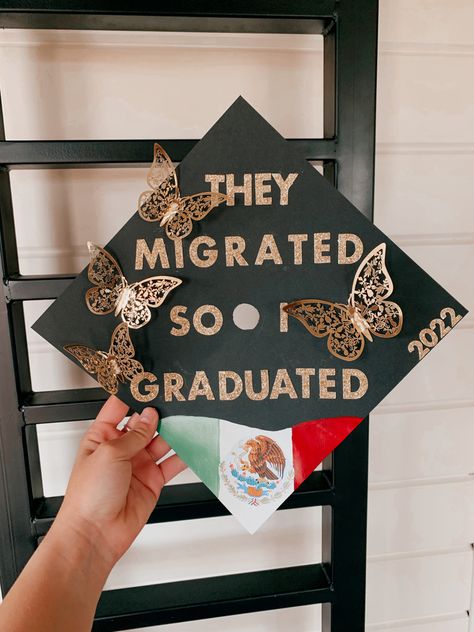 custom grad caps ❤️ @yass.creates on instagram and facebook!! #graduation #graduationcapdesigns #custommade #graduationcapdecoration #calligraphy #flowers #mexican Grad Cap Designs Spanish, Grad Cap Inspo Mexican, Si Se Pudo Graduation Cap, High School Grad Cap Ideas Mexican, Cap And Gown Decoration Ideas Mexican, Graduation Caps Mexican, Cap Graduation Decoration Mexican, Grad Cap Designs Mexican, Graduation Pictures Mexican