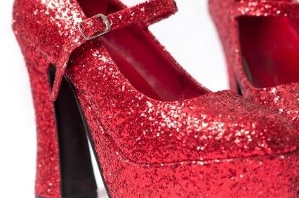 This guide is about preventing glitter from falling off clothing. Keeping this shiny decoration on material can be a challenge. How To Keep Glitter From Falling Off, Boy Costumes, Costume Ideas, Glitter, Sewing, Clothes