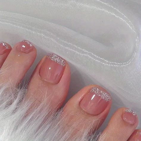 Best 18+ toe nails you must try this year Fake Nails For Kids, Pink Toe Nails, Press On Toenails, Healthy Woman, Fake Toenails, Pink Toes, Cute Toe Nails, Summer Toe Nails, Fake Nails With Glue