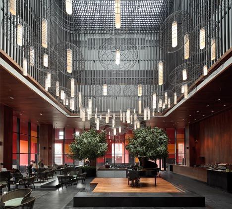 Obsessed with the works of Neri & Hu | Westin Hotel in Xi'an, China Neri And Hu, Westin Hotel, Hotel Lobby Design, Public Hotel, Museum Hotel, Neri Hu, Art Chinois, Hotel Reception, Interior Design Awards