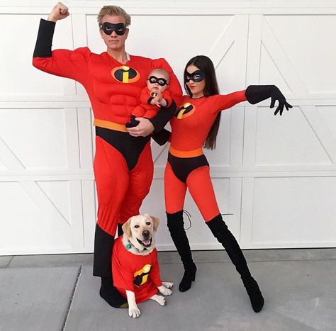 Family Costumes For 3, Matching Family Halloween Costumes, Family Themed Halloween Costumes, Incredibles Costume, First Halloween Costumes, Themed Halloween Costumes, Matching Halloween Costumes, Costume Disney, Baby Kostüm