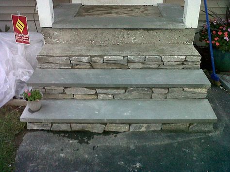 great idea to reface concrete steps, I stole this idea from Emily. Need to re-finish front steps Backyard Landscaping Concrete, Concrete Front Steps, Cement Steps, Front Porch Steps, Front Stairs, Front Walkway, Stone Steps, Porch Steps, Front Steps