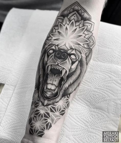 Month Tattoos, Geometric Bear Tattoo, Bear Mandala, Black Bear Tattoo, Mandela Design, Bear Tattoo Designs, The Best Tattoos, Blackwork Tattoos, Geometric Bear