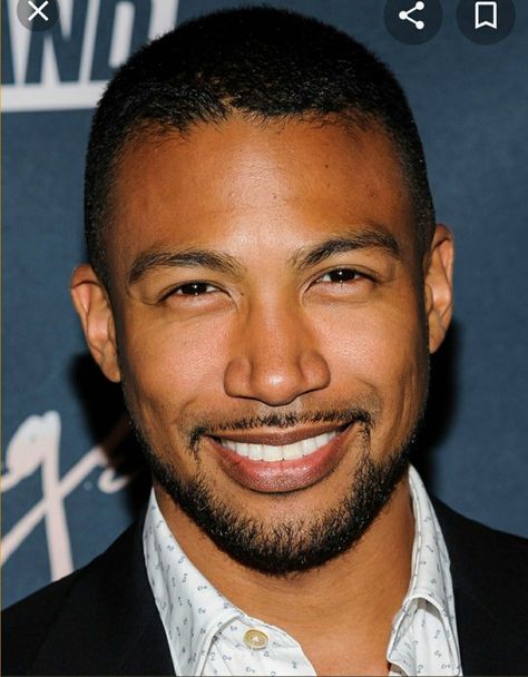 Father Face Claim Shifting, Oval Face Shape Men, Dr Claims, Facial Shapes, Charles Michael Davis, Hogwarts Dr, Mens Facial, Black Fathers, Inverted Triangle