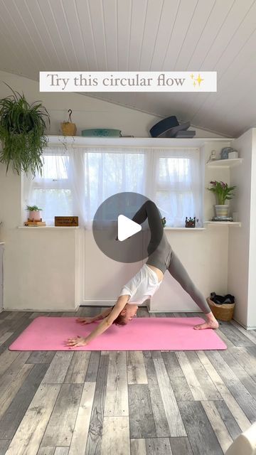 Laura Louise Yoga | Yoga Teacher & Educator on Instagram: "SEQUENCE INSPIRATION🌼 . Try this circular flow I’ve been playing with this week. I actually taught this as a ladder mandala flow which increased the length & intensity of the flow. It’s strong, yet steady and is a sequence that will leave you feeling refreshed and energised! You can practice the full 30 minute ladder flow with me on my YouTube channel - NOW LIVE! 🥳  . And always remember; this is MY practice which means it will look different to YOU! Remember to use your props, modify, adjust, add in what you want to and take away what you want to! Make it your own✨ . And if you try it, don’t forget to tag me if you share so I can see! 😍  . . . . .  #yogateachertips #yogateacher #yogateachers #yogateachertraining #yogatutorial # Dancer Pose Yoga Sequence, Full Body Yoga Flow, Mandala Yoga Sequence, Advanced Yoga Flow, Yoga Sequence Vinyasa Flow, Vinyasa Flow Sequence, Power Vinyasa Yoga, Warm Up Yoga, Vinyasa Yoga Sequence