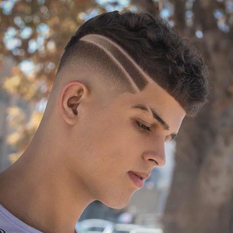 @haircutzformen • Instagram-Fotos und -Videos Style Ideas For Men, Skin Fade Pompadour, Summer Hair Style, Skin Fade Hairstyle, Fade Haircut Designs, Curly Undercut, Undercut Styles, Messy Haircut, Asian Haircut