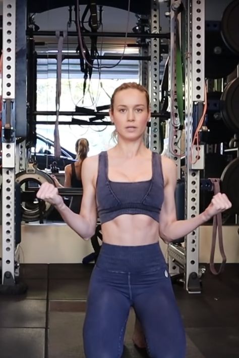 Superhero Workout Women, Captain Marvel Workout, Brie Larson Workout, Workout Warmup, Fitness Assessment, Lean Women, Running Plan For Beginners, Brie Larson Hot Pics, Brie Larson Captain Marvel