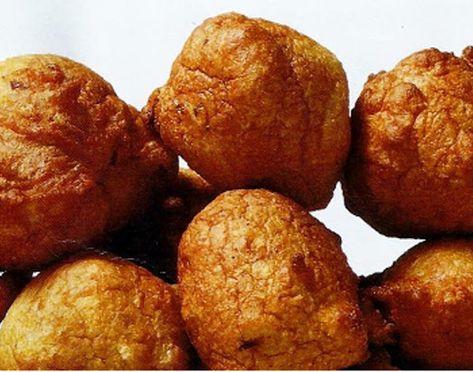 Long John Silvers Hush Puppies | Just A Pinch Recipes Copycat Long John Silvers, Hushpuppies Recipe, Cheesy Grits Recipe, Hush Puppies Recipe, Corn Dishes, Fry Recipes, Copykat Recipes, Copycat Restaurant Recipes, Long John