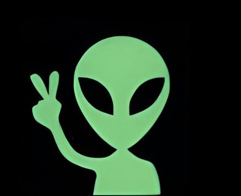 Alien App Icon, Alien Widget, Alien Pfp Aesthetic, Alien Pfp Icon, Y2k Green Aesthetic, Green Alien Aesthetic, Alien Icon, Alien Aesthetic Space Grunge, Dark Neon Green Aesthetic