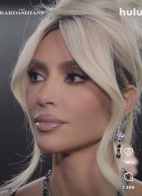 Kim K Hairstyle, Kim Kardashian Bun, Kim K Updo, Kim Kardashian Updo, Kim K Hair, Kim Kardashian Ponytail, Kim K Blonde, Kim K Makeup, Estilo Kim Kardashian