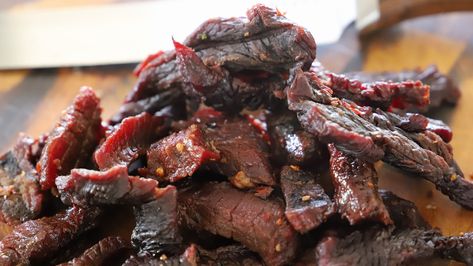 Smoked Beef Jerky Easy Beef Jerky, Dehydrator Jerky, Beef Jerky Marinade, Deer Jerky Recipe, Venison Jerky Recipe, Deer Jerky, Jerky Marinade, Best Beef Jerky, Elk Recipes