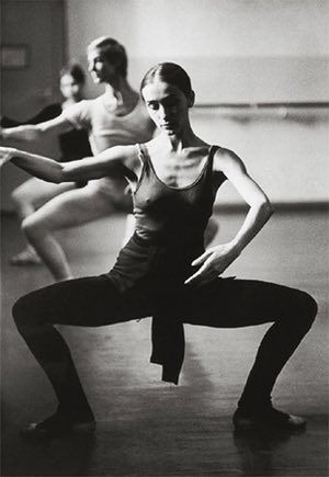 Pina Bausch, Isadora Duncan, Alvin Ailey, Dance Movement, Shall We Dance, Ballet Class, Modern Dance, Dance Art, Lets Dance