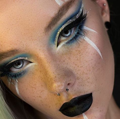 Circus Makeup, Drag Make-up, Fun Makeup, Make Up Inspiration, Rave Makeup, Fairy Makeup, Elf Makeup, Edgy Makeup, Creative Eye Makeup