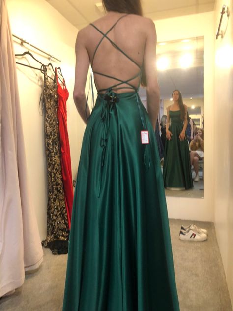 Cute Dance Dresses, Poofy Prom Dresses, Dark Green Prom Dresses, Turquoise Prom Dresses, Prom Dress Inspo, Prom Inspiration, Deb Dresses, Bts Inspired Outfits, Classy Prom Dresses